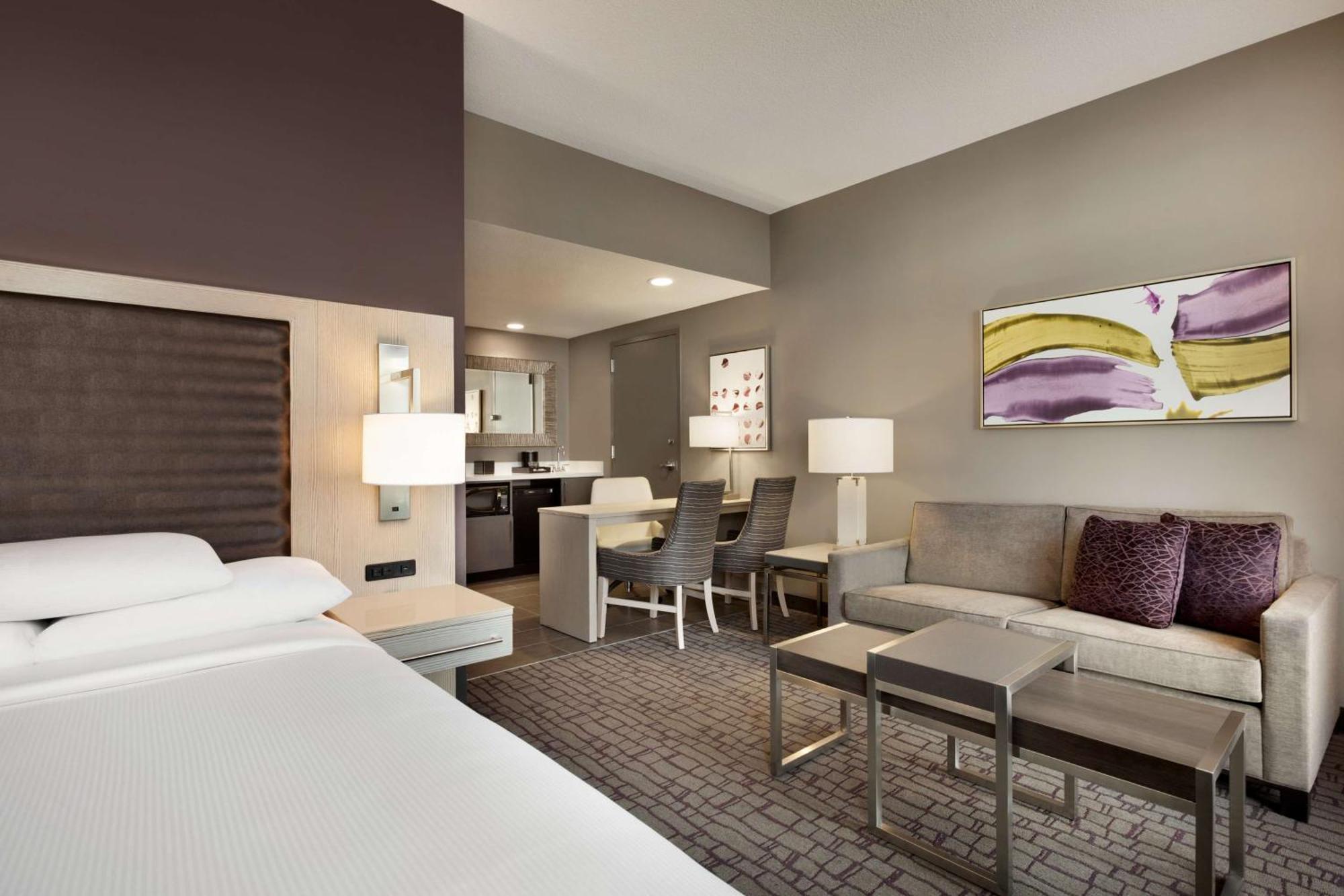 Embassy Suites By Hilton Charlotte Uptown Dış mekan fotoğraf